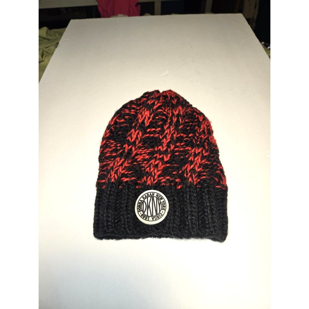 DKNY Knit Hat Beanie One Size Fits Most Black Red Women Cap Skull Warm Winter
